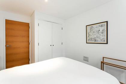 Perfect Paddington Pad - image 22