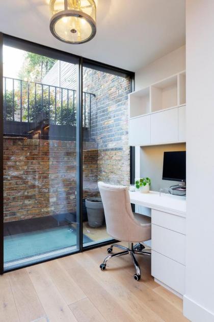 Veeve - Silver Screen to South Kensington - image 6