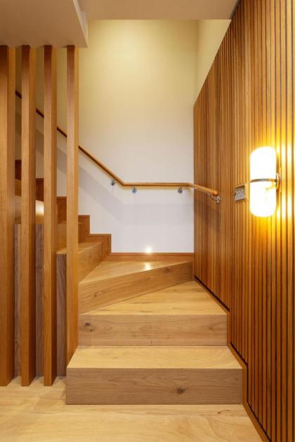 Veeve - Silver Screen to South Kensington - image 7
