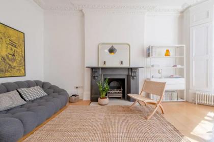 Stylish & Light Victorian 2BD Flat - Holland Park - image 10