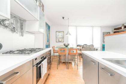Chic Top Floor Apartment in the heart of Notting Hill Ladbroke Grove - image 26