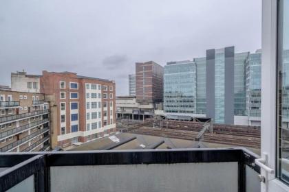 Central 3BD Flat with Balcony in Paddington - image 24