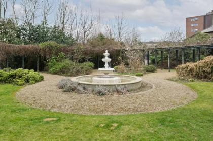 Large one bedroom flat with balcony close to the City by UnderTheDoormat - image 23