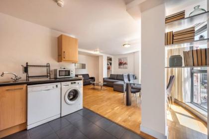 The Camden hub - Modern & large 2BR with balcony - image 5