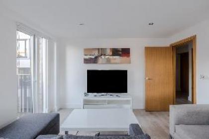 Two BR apt with view in the heart of King's Cross - image 12