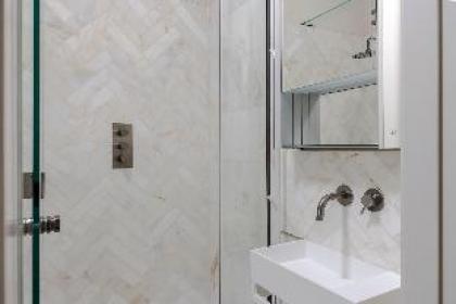 Two Bed House by Regent¿s Park - image 11