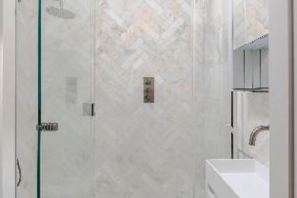 Two Bed House by Regent¿s Park - image 9