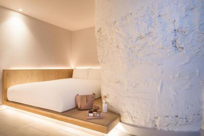 Zedwell Underground Tottenham Court Rd - image 26