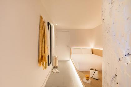 Zedwell Underground Tottenham Court Rd - image 29