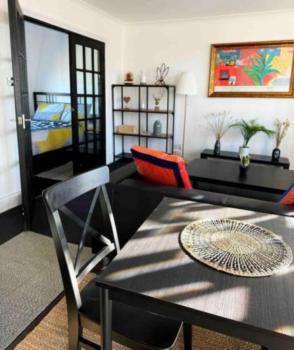Central London Apartment - Yvonné - image 2