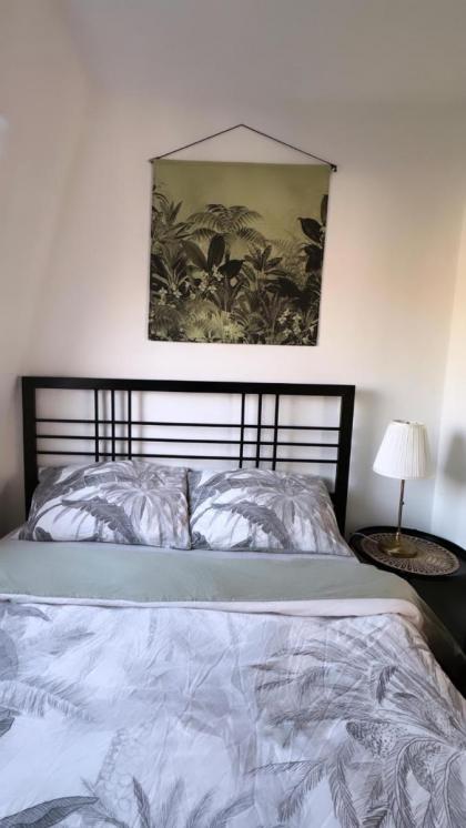 Central London Apartment - Yvonné - image 7