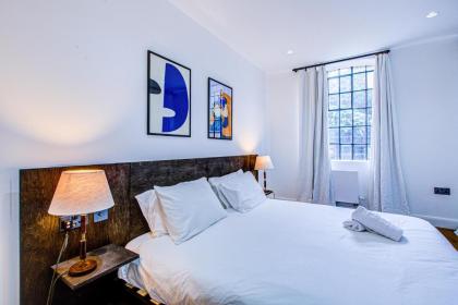Charming 1BR Unit in the Heart of Queen's Park Neighborhood - image 4