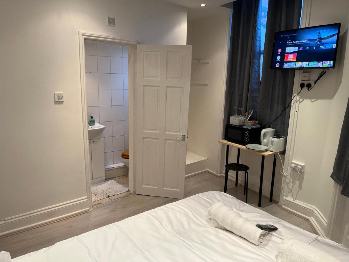 Y2 guest house - main image