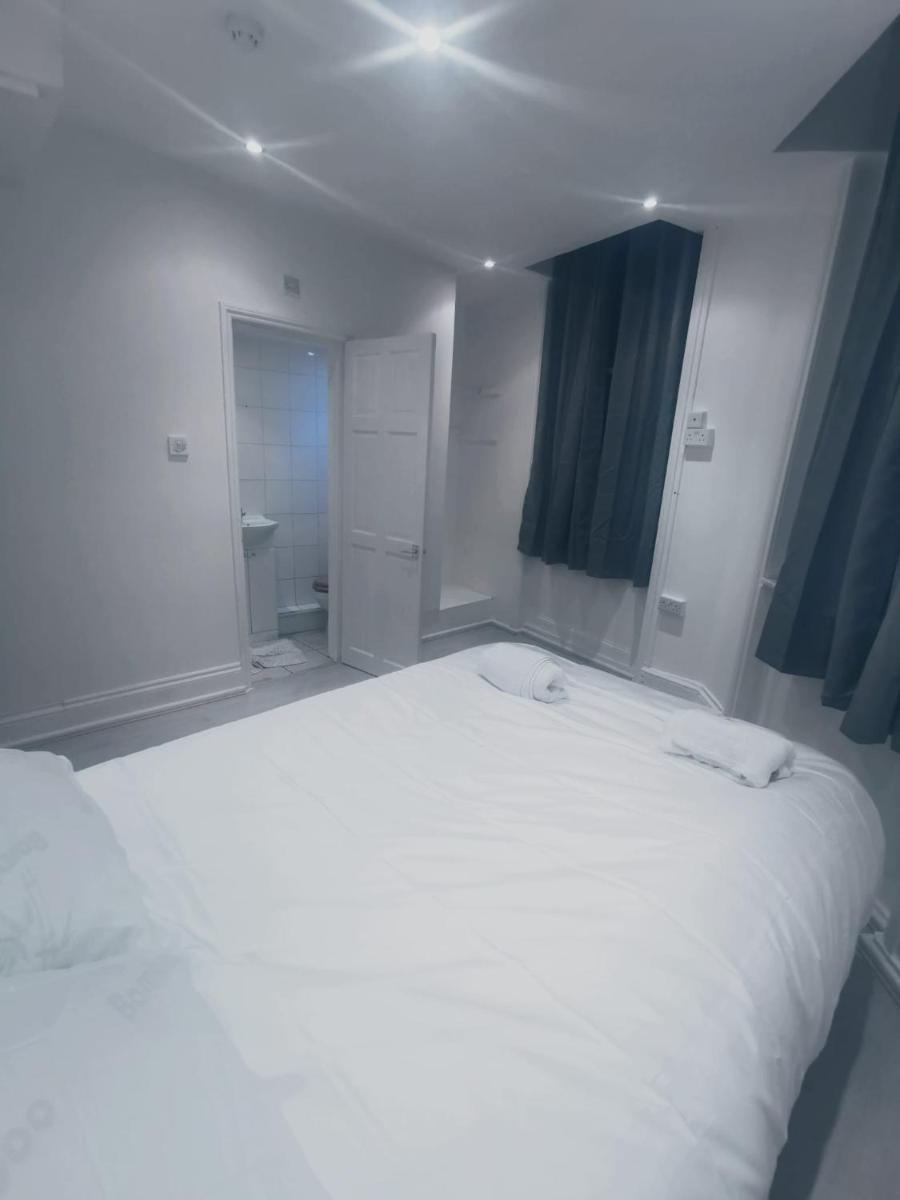 Y2 guest house - image 5