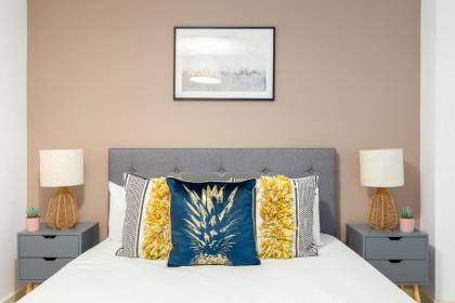 The Hackney Central Apartment - image 17