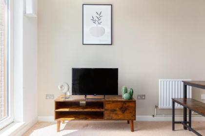The Hackney Central Apartment - image 6