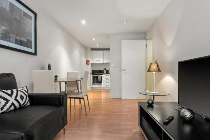 One Bed Serviced Apartment near Blackfriars - image 6
