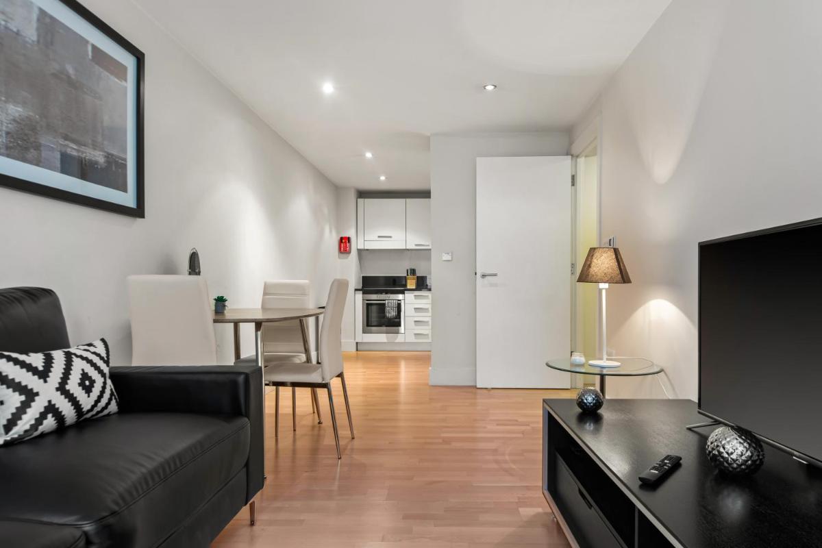 One Bed Serviced Apartment near Blackfriars - image 6