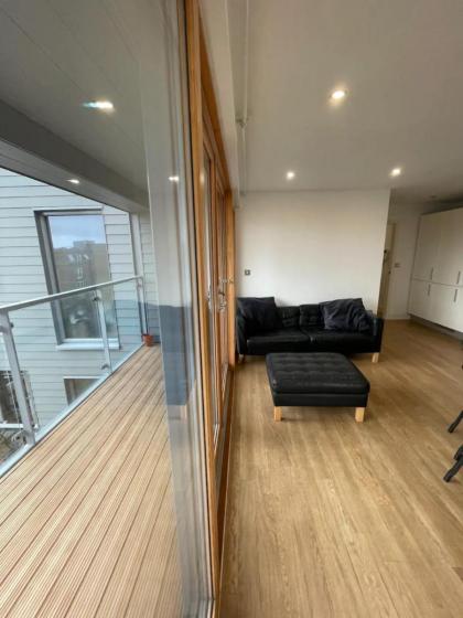 Peaceful 1BD Flat with Balcony - Bethnal Green - image 6