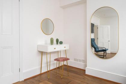 Spacious and Comfy 4 Bedroom House near Oxford Street and marble Arch - image 11