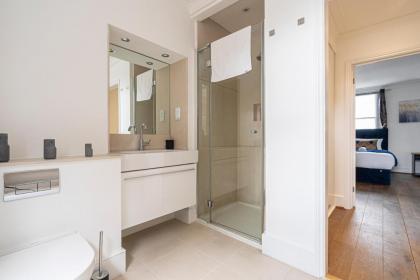 Spacious and Comfy 4 Bedroom House near Oxford Street and marble Arch - image 13