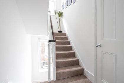 Spacious and Comfy 4 Bedroom House near Oxford Street and marble Arch - image 16