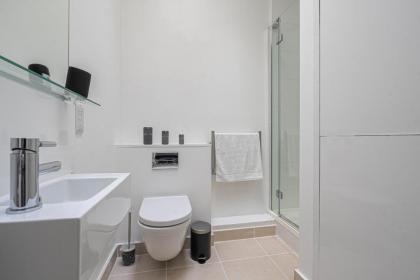 Spacious and Comfy 4 Bedroom House near Oxford Street and marble Arch - image 2