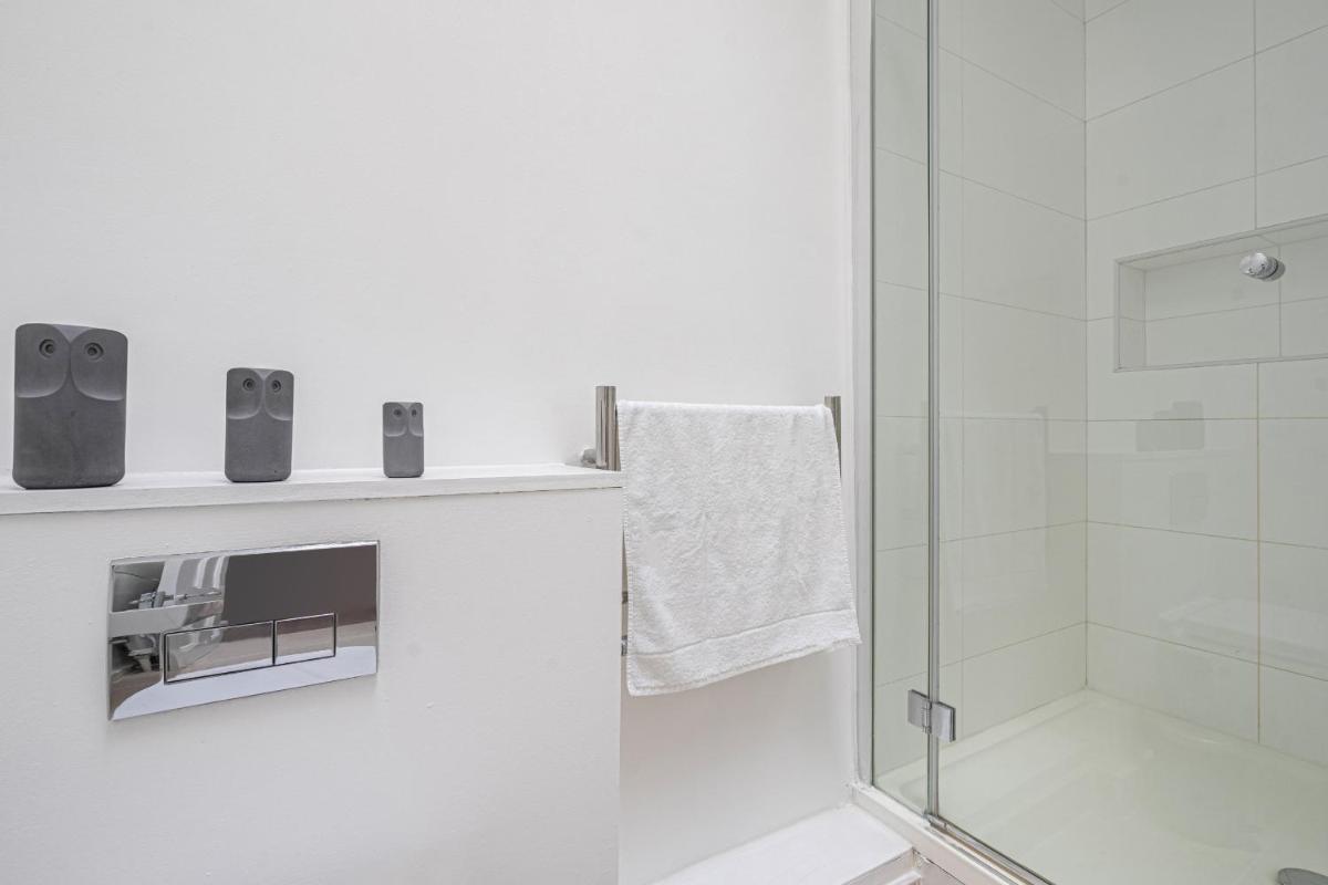 Spacious and Comfy 4 Bedroom House near Oxford Street and marble Arch - image 5