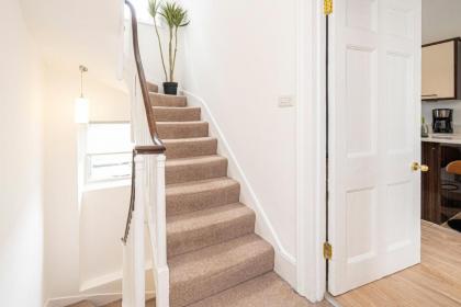 Spacious and Comfy 4 Bedroom House near Oxford Street and marble Arch - image 9