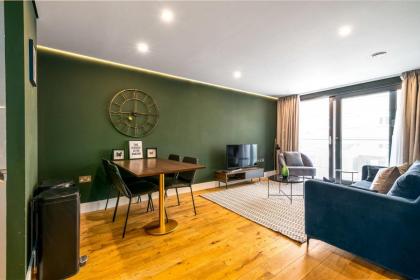 Trendy Kings Cross Flat