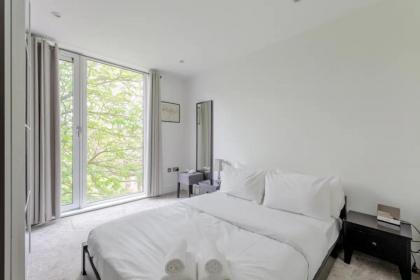 Bright & Cosy 2BD by the Canal! - Limehouse - image 15