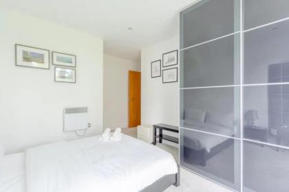 Bright & Cosy 2BD by the Canal! - Limehouse - image 16