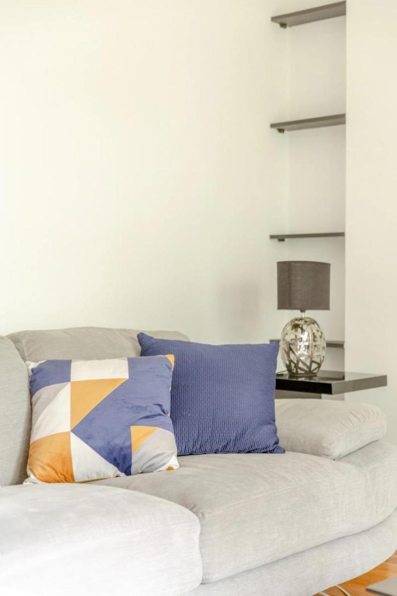 Bright & Cosy 2BD by the Canal! - Limehouse - image 3