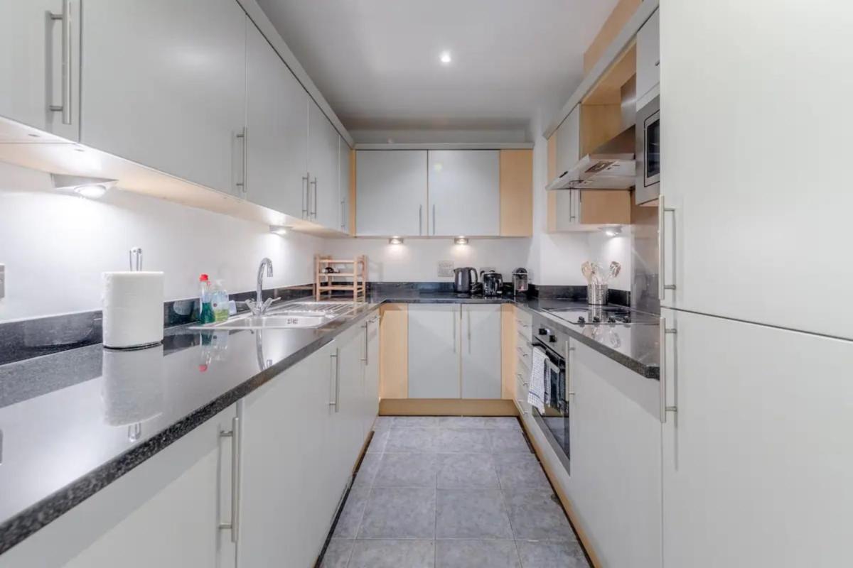 Bright & Cosy 2BD by the Canal! - Limehouse - image 7