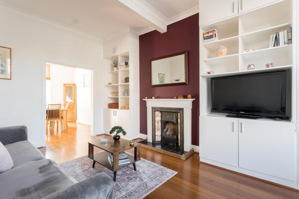 Beautiful Home in Camden with Garden - main image