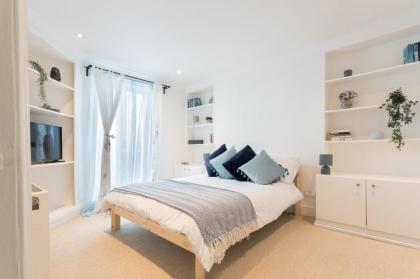 Beautiful Home in Camden with Garden - image 19