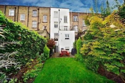 Beautiful Home in Camden with Garden - image 6