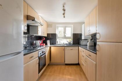 Beautiful Home in Camden with Garden - image 7