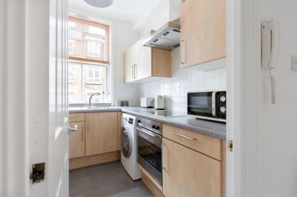 The Spitalfields Collection - image 6
