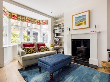 Pass the Keys Lovely 3 bedroom Mews House in Chelsea