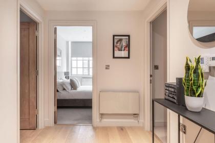 Chic 2BR Apartment in Stunning Farringdon - image 9