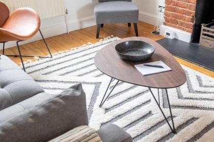 Stylish Kings-Cross Maisonette - image 11
