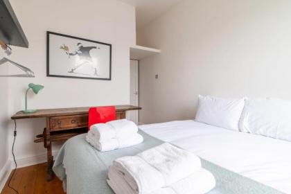 Stylish Kings-Cross Maisonette - image 3