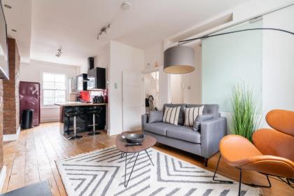Stylish Kings-Cross Maisonette - image 8