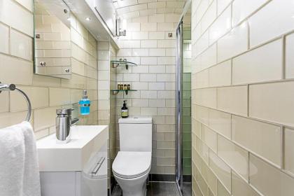 Luxurious Victorian Home - image 21