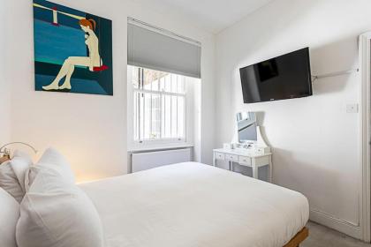 Luxurious Victorian Home - image 22