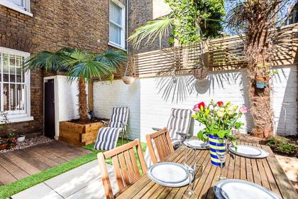 Luxurious Victorian Home - image 28