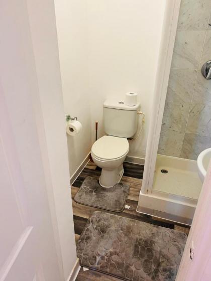 F16-Bright 3rd Flr Studio for 2 Near Paddington - image 3