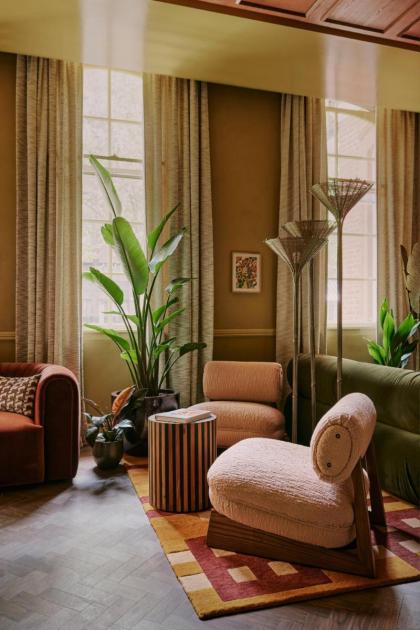 Ember Locke Kensington - image 23