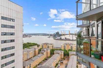 Mascutstay 2 Beds London skyline view